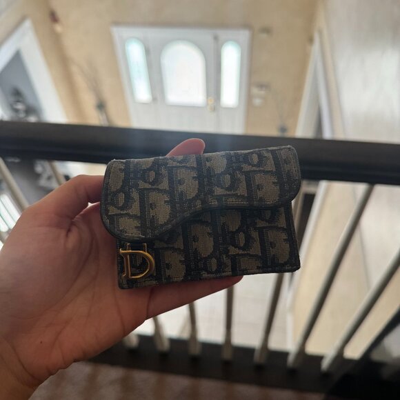 Saddle Bloom Card Holder - Picture 1 of 8